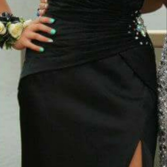 Prom Dress - Picture 2 of 3